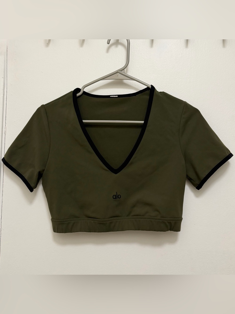 ALO Olive Green V-Neck Cropped Top